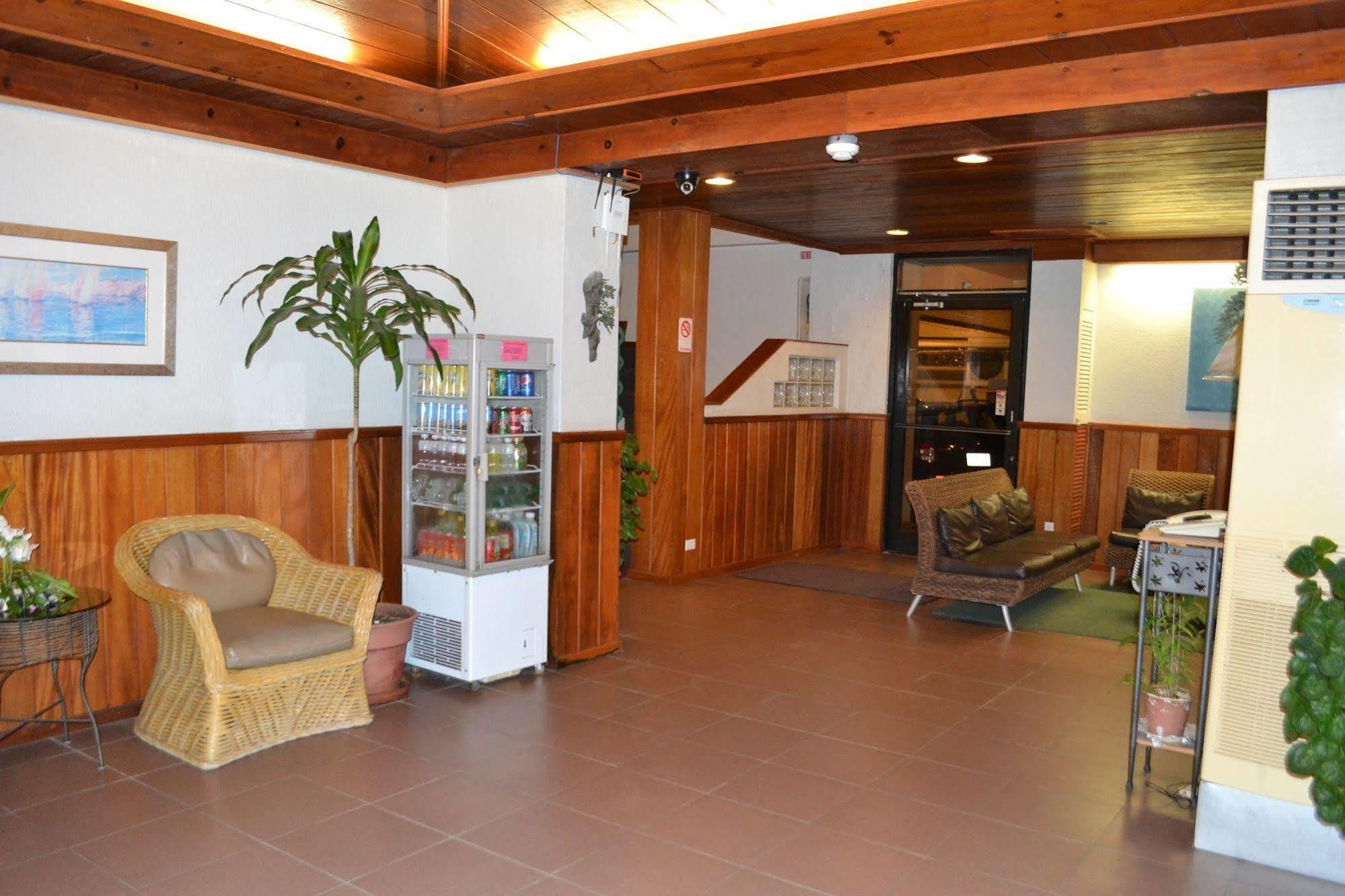 Hotel West Plaza By The Sea Koror Exterior foto