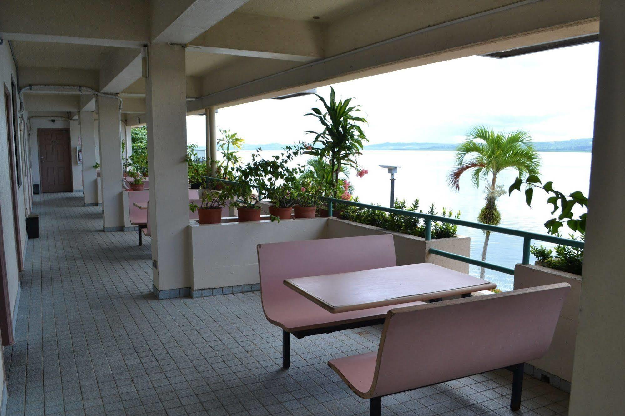 Hotel West Plaza By The Sea Koror Exterior foto
